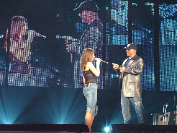 photo 09. Eros in concert_Roma 28 Aprile 2006.jpg